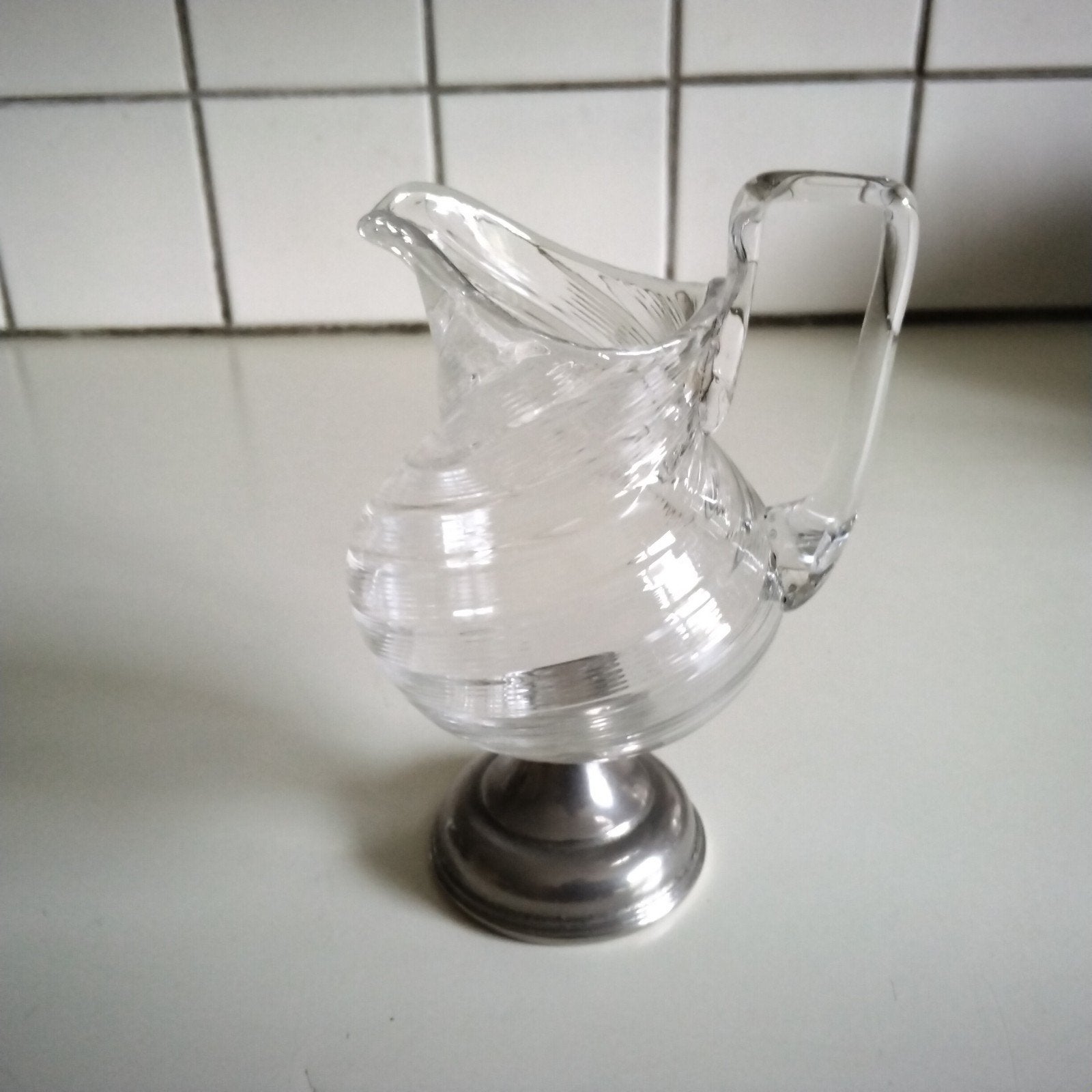 Antiek glazen melkkannetje  met gedraaid glas, Antiek en Kunst, Antiek | Glas en Kristal, Ophalen of Verzenden