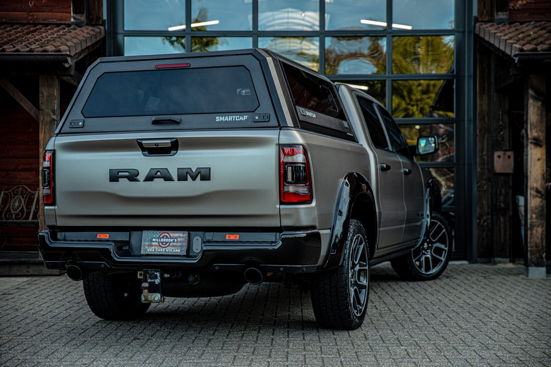 Dodge Ram 1500 5.7 V8 4x4 Crew Cab Laramie (bj 2019), Auto's, Automaat, Gebruikt, 5654 cc, 2461 kg