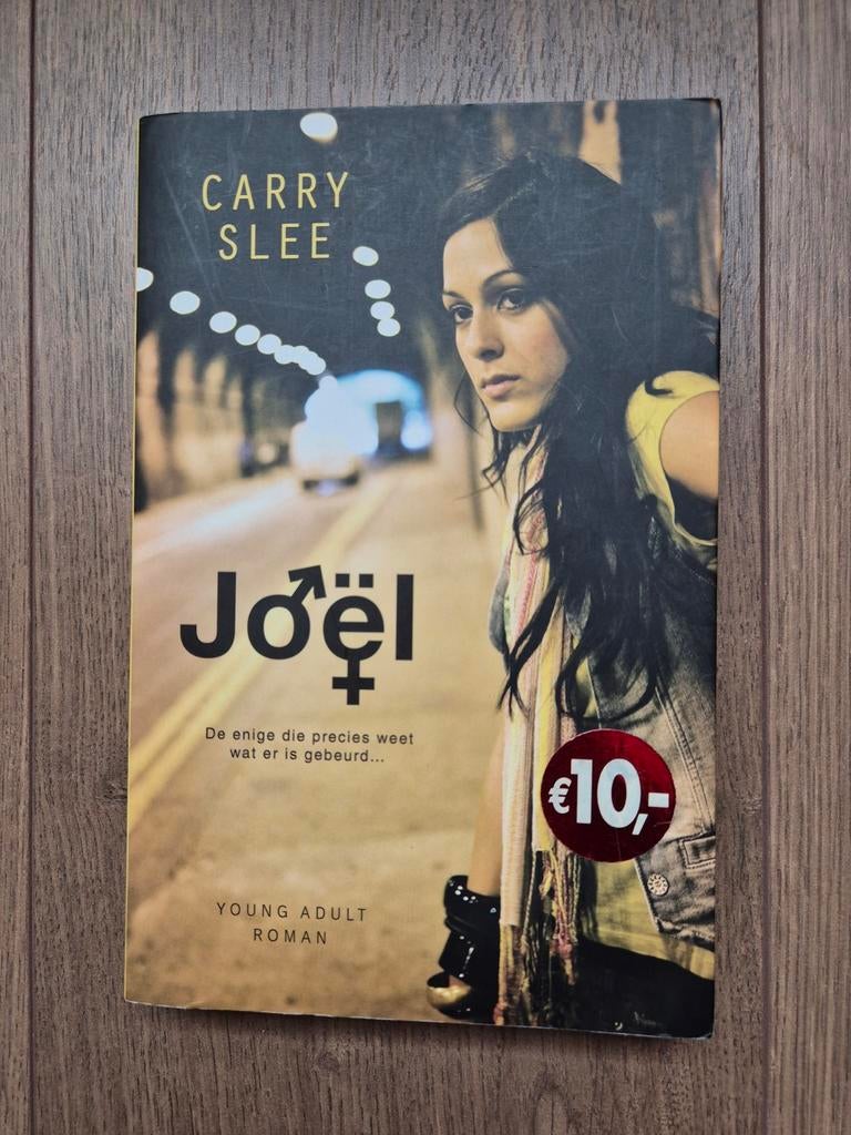 Carry Slee - Joël, Carry Slee, Ophalen of Verzenden, Zo goed als nieuw, Fictie