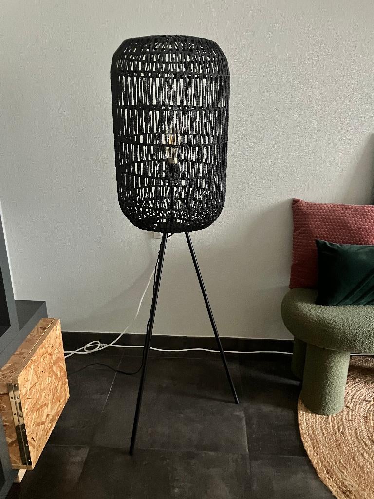Zwarte vloerlamp als nieuw!, Ophalen of Verzenden, Zo goed als nieuw, Stof, 100 tot 150 cm