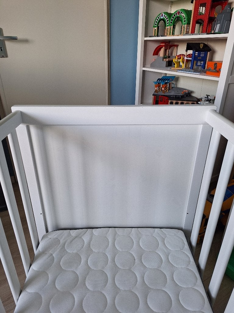 IKEA SUNDVIK Babybedje, wit, 60x120 cm inclusief matras, Ophalen, Gebruikt, Ledikant