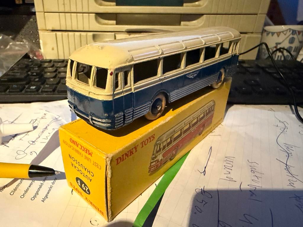 Dinky Toys France Autocar Chausson Bus - Nieuwstaat!, D, 1:50 tot 1:144, Ophalen of Verzenden, Zo goed als nieuw