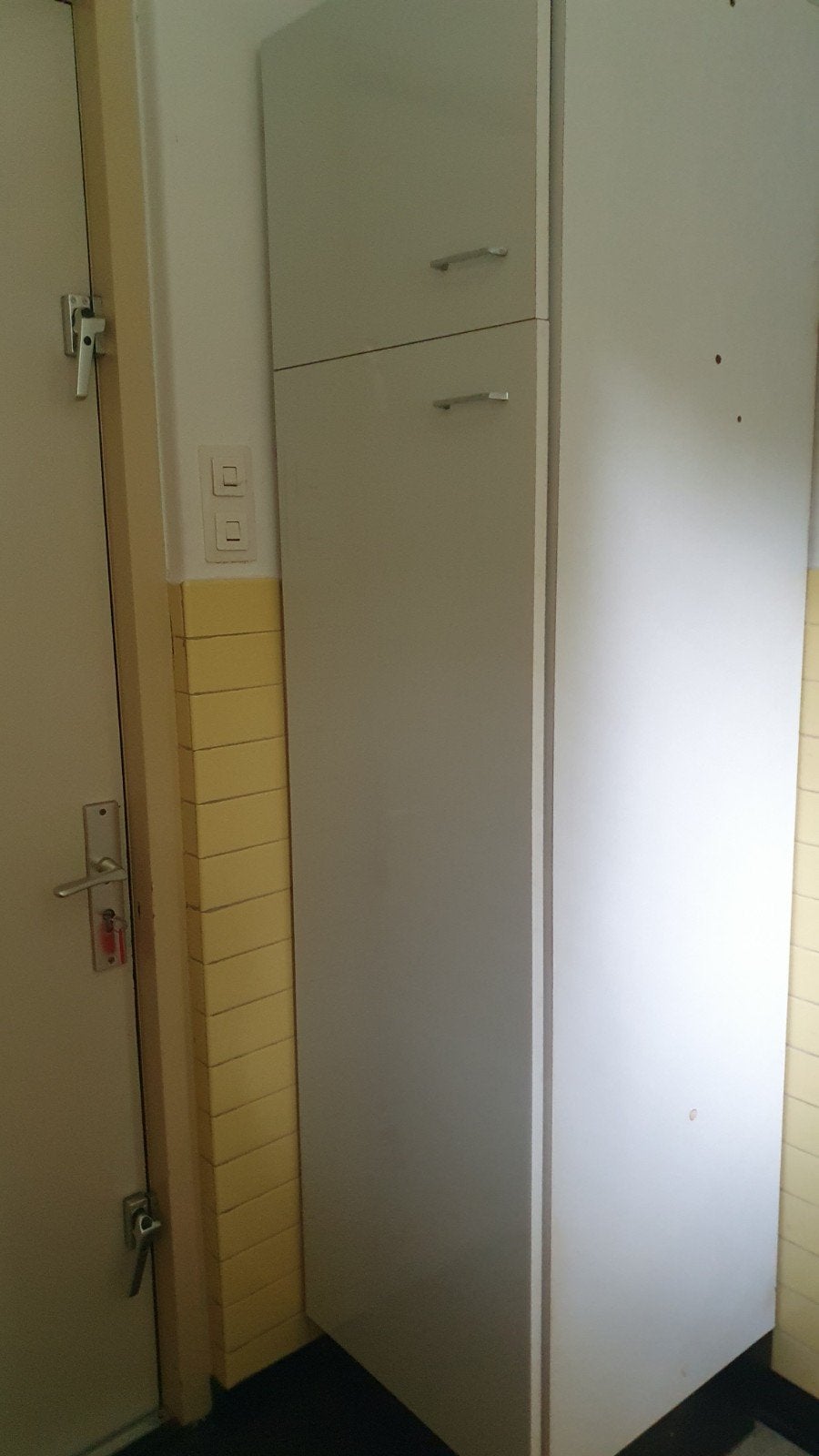 Bruynzeel wit hangkastje en stakast met legplanken, Ophalen, Gebruikt
