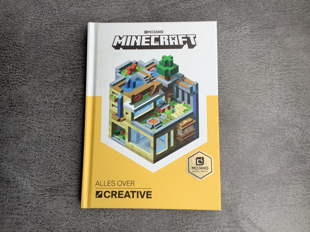 Minecraft boek!, Ophalen of Verzenden, Zo goed als nieuw