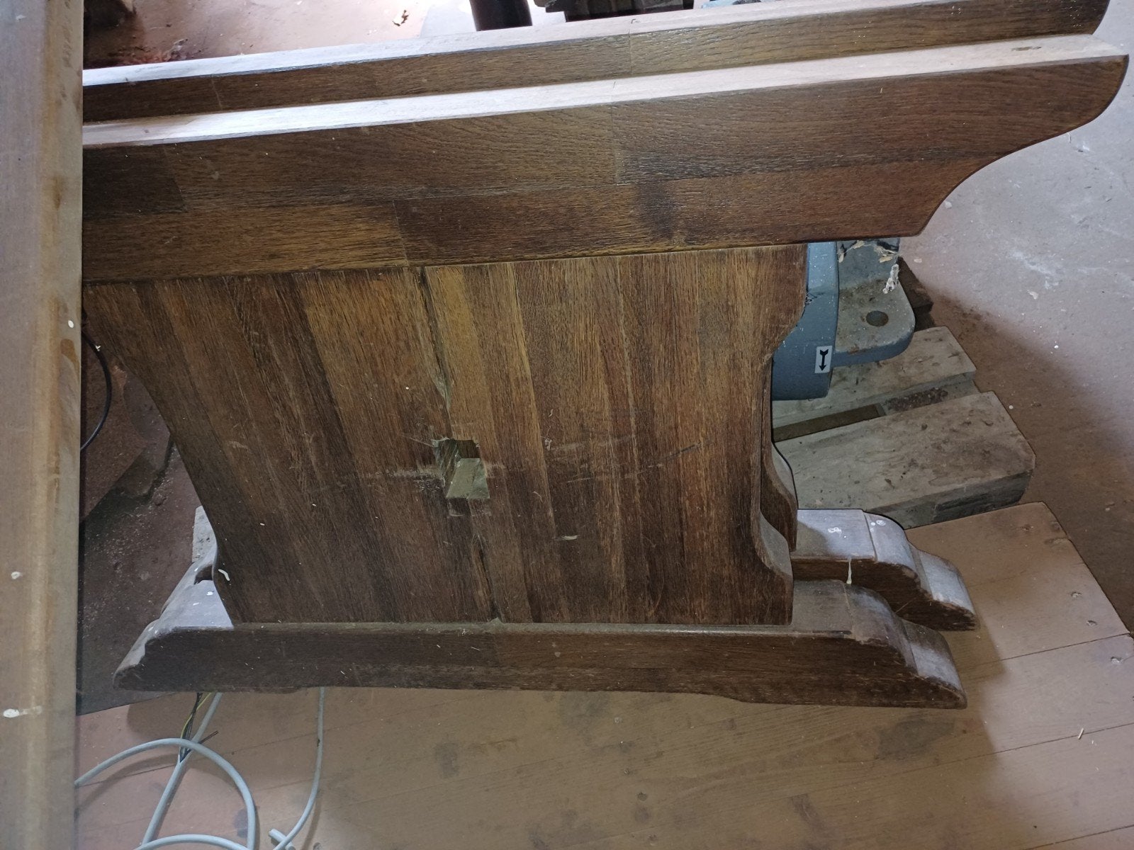 Robuuste houten tafelpoten, Ophalen