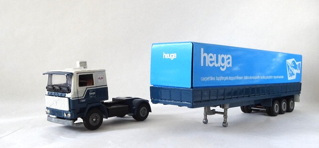 Tekno Volvo  F1020 Huifoplegger HEUGA, Hobby en Vrije tijd, Modelauto's | 1:50, Ophalen of Verzenden, Gebruikt, Bus of Vrachtwagen
