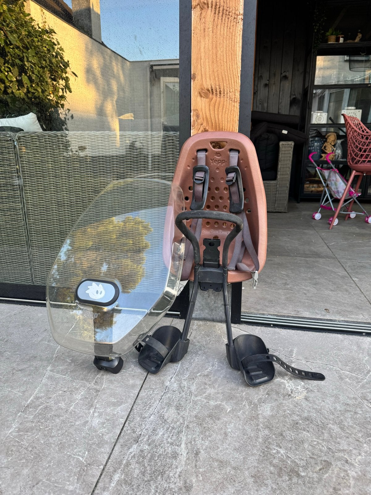Thule Yepp fietszitje voor met windscherm, Voorzitje, Ophalen of Verzenden, 0 t/m 13 kg, Gebruikt