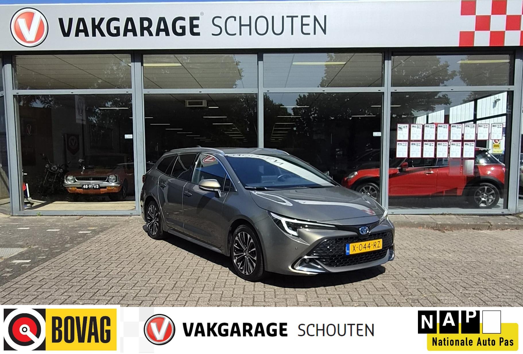 Toyota Corolla TS 2.0 Hybrid Business Plus, Auto's, Toyota, Dealer onderhouden, Gebruikt, 4 cilinders, Leder en Stof