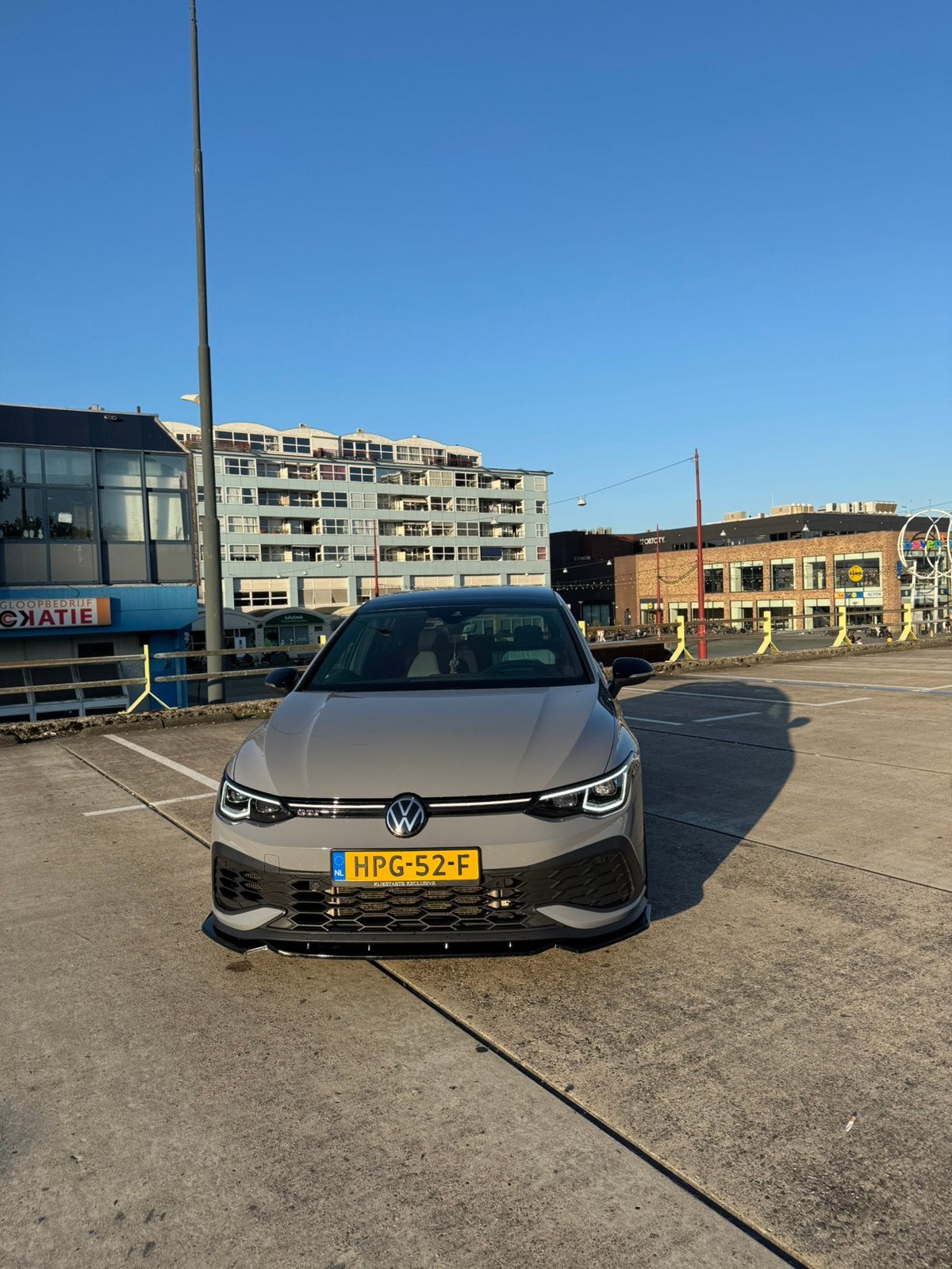 Volkswagen Golf 2.0 TSI OPF 221KW Dsg7 2022 Grijs, 4 cilinders, 1984 cc, 14 km/l, 301 pk