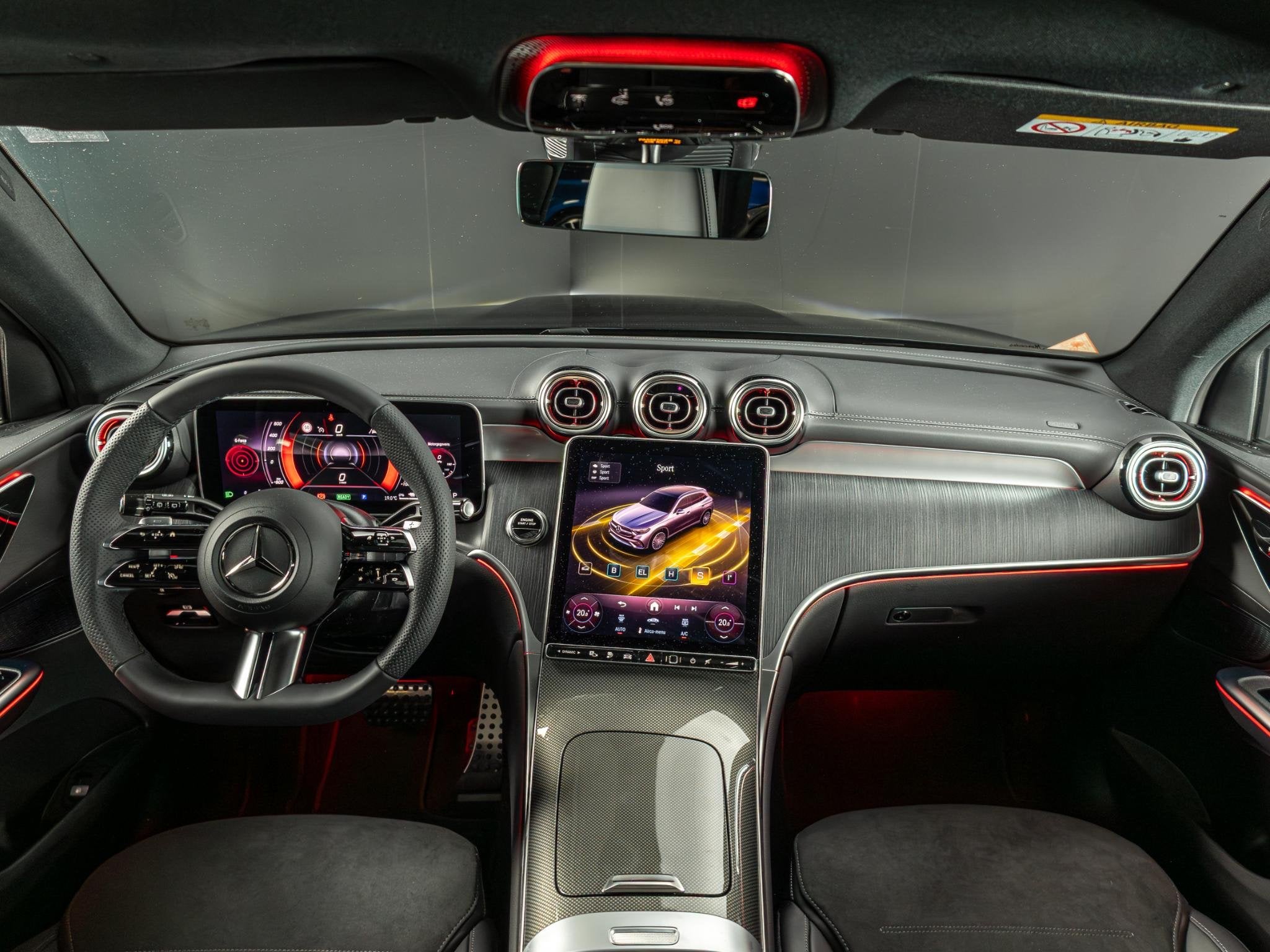 Mercedes-Benz GLC 300e 4MATIC Sport Edition Premium | Panora, Auto's, Automaat, 4 cilinders, Zwart, Vierwielaandrijving