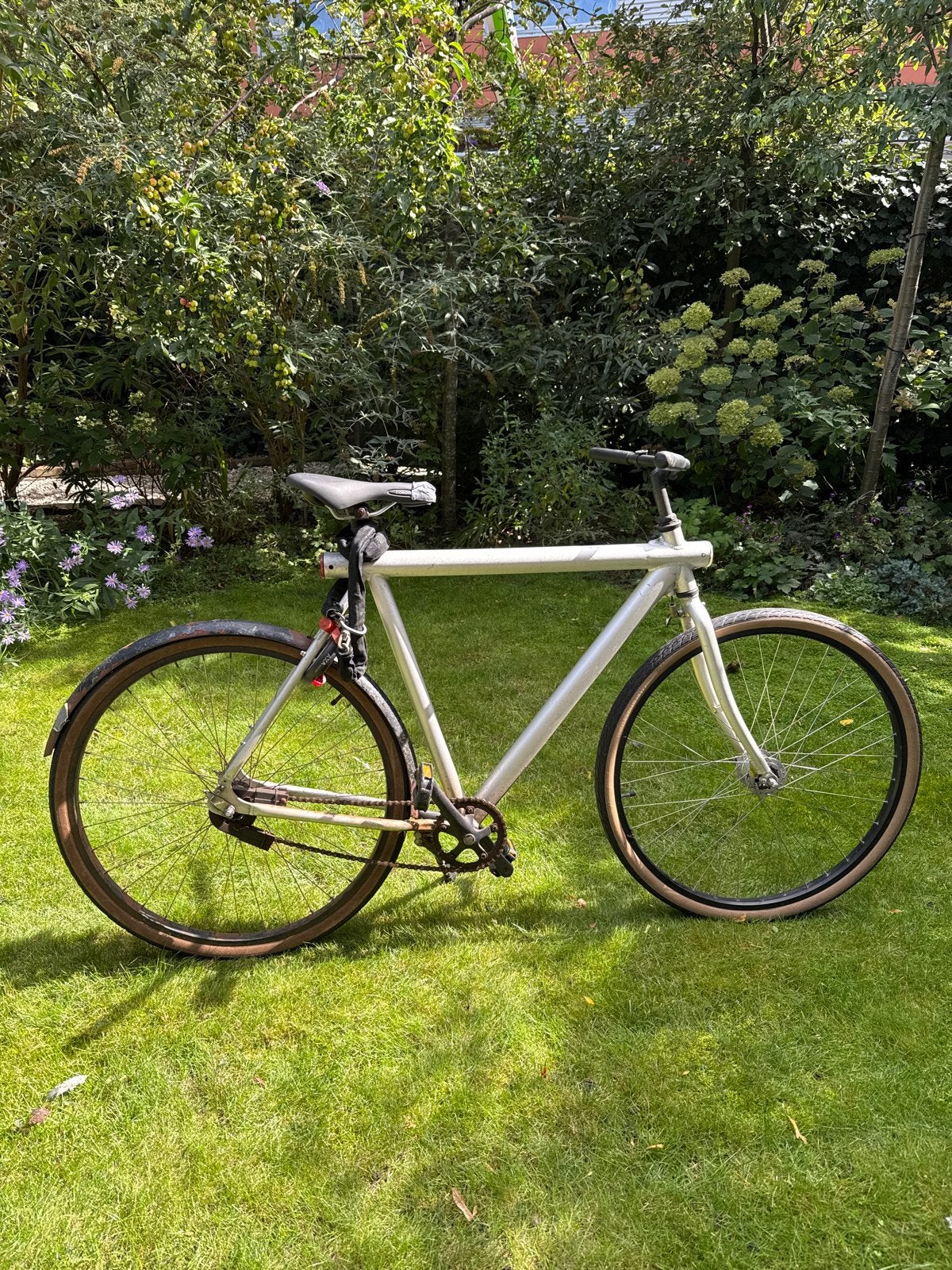 VanMoof herenfiets (niet elektrisch) met AXA slot, Fietsen en Brommers, Fietsen | Heren | Herenfietsen, Ophalen, Gebruikt, Terugtraprem
