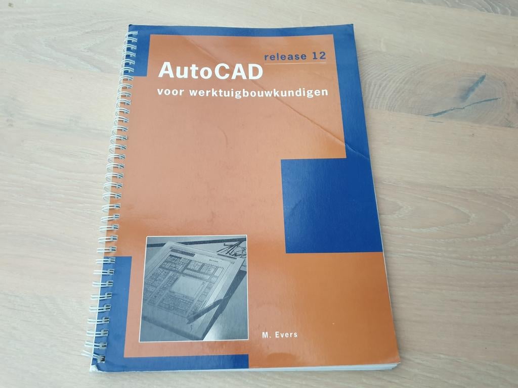 AutoCAD release 12 voor werktuigbouwkundigen, Software, Ophalen of Verzenden, Zo goed als nieuw, M. Evers