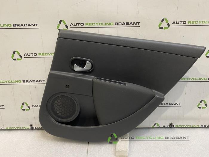 Portierbekleding 4Deurs rechts-achter van een Renault Clio, Auto-onderdelen, Interieur en Bekleding, Gebruikt, -, -, Ophalen of Verzenden