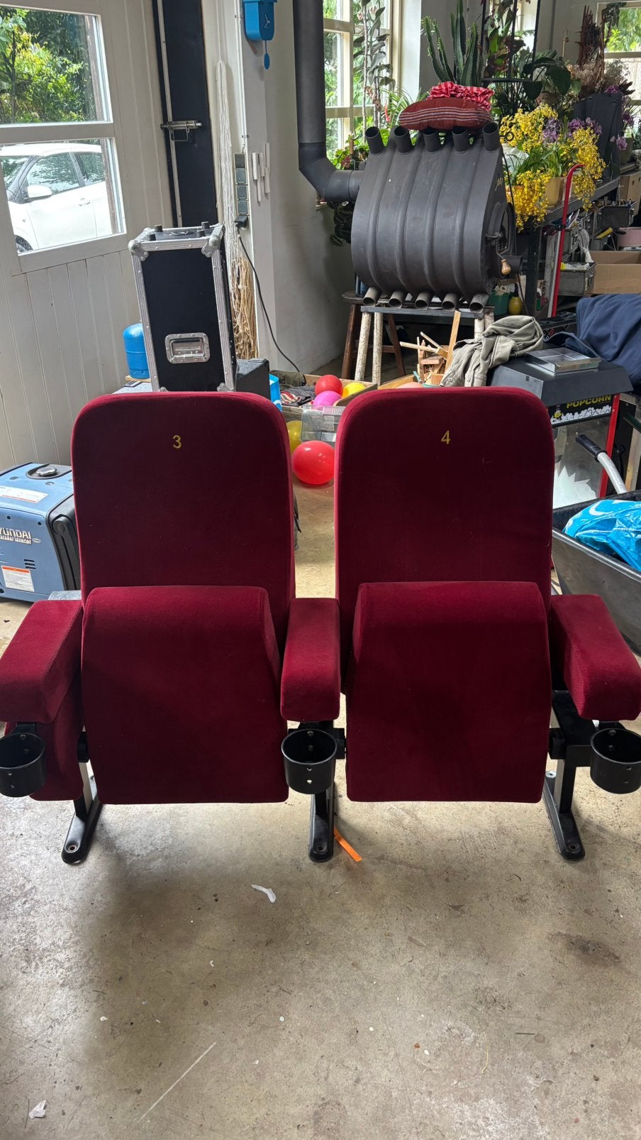 Bioscoopstoelen, Ophalen, Twee, Zo goed als nieuw, Stof