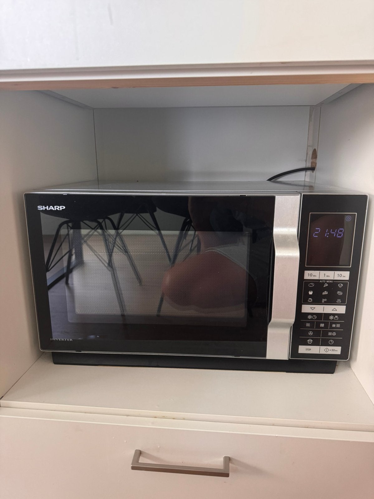 Sharp magnetron/oven 1000W, 200 graden, incl. rek en bakplaa, Witgoed en Apparatuur, Magnetrons, Gebruikt, Vrijstaand, Combimagnetron