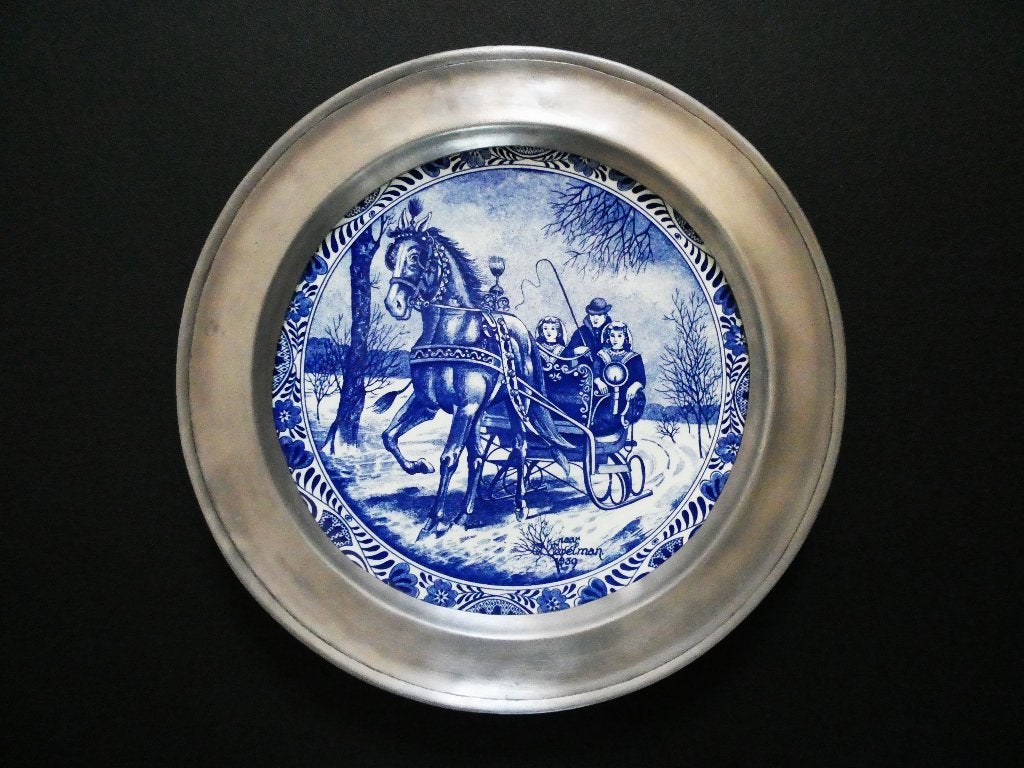 Delftsblauw wandbord met tinnen bordenrand arrenslee, Ophalen of Verzenden
