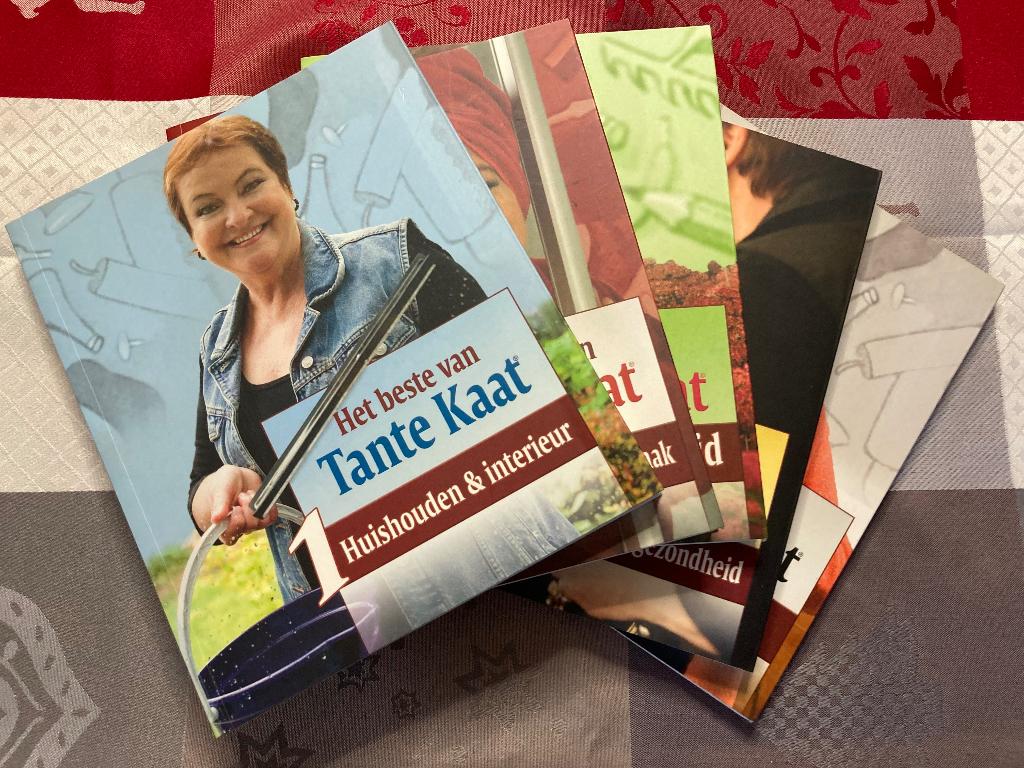 Boekenbox van Tante Kaat, Ophalen of Verzenden, Zo goed als nieuw