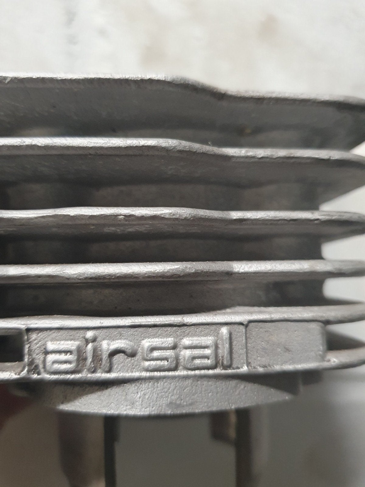 70cc airsal Peugeot, Fietsen en Brommers, Brommeronderdelen | Scooters, Ophalen of Verzenden, Zo goed als nieuw, Cilinder, Peugeot