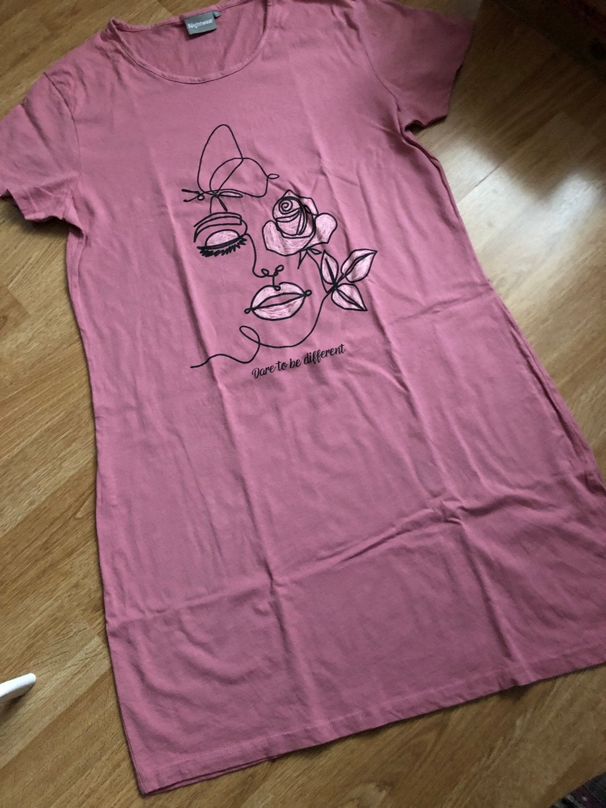Nachthemd L met 'Dare to be different' print, Ophalen of Verzenden, Roze, Nachtkleding