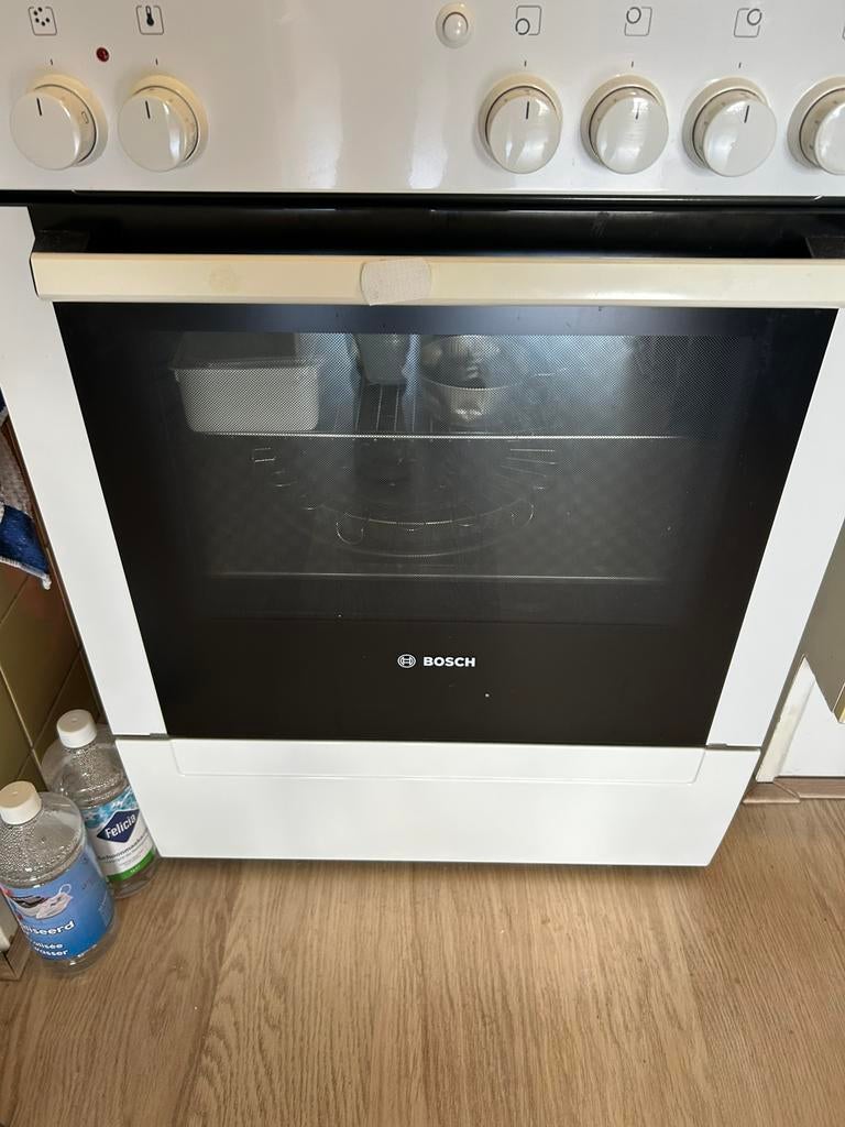 Bosch gasfornuis nieuw !, Zo goed als nieuw, Gas, Vrijstaand, 85 tot 90 cm