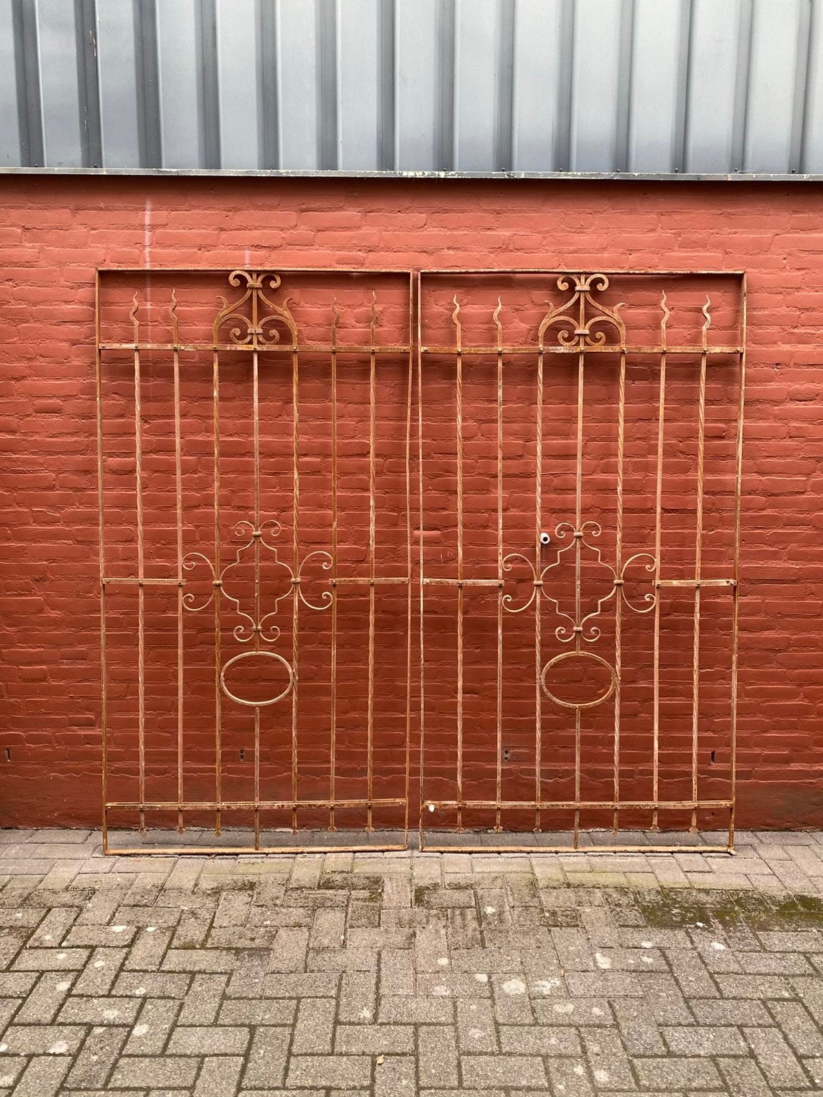 Antiek smeedijzeren hekwerk, Tuin en Terras, Tuinhekken en Hekwerk, Ophalen of Verzenden, Gebruikt, IJzer, Sierhekwerk