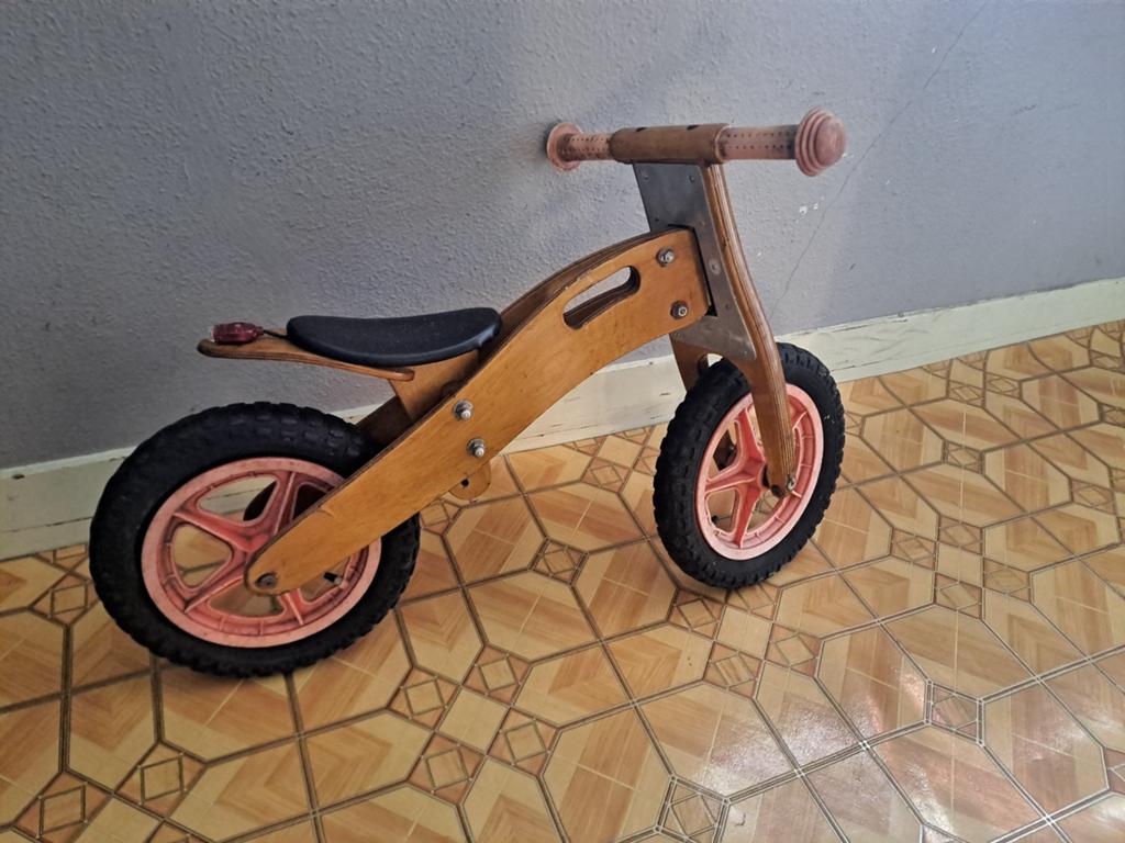 Houten loopfietsje - Ideaal voor de eerste stapjes, Ophalen of Verzenden, Gebruikt, Loopfiets