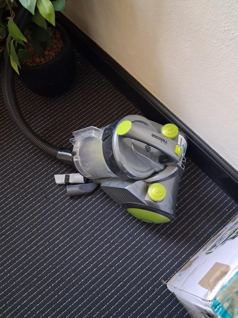 Tristar Stofzuiger met zakloos systeem, Witgoed en Apparatuur, Stofzuigers, Gebruikt, Stofzuiger, Ophalen of Verzenden, Minder dan 1200 watt