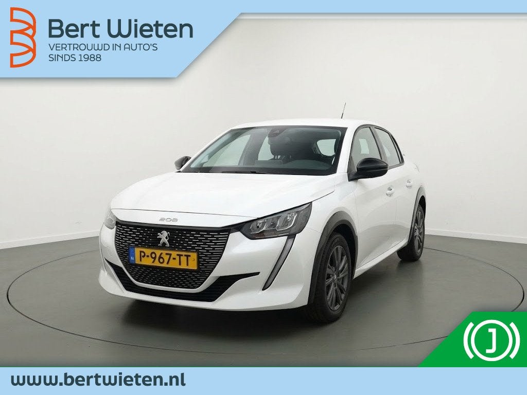 Peugeot e-208 Active Pck 50 kWh | Geen import | Climate | Cr, Auto's, Dealer onderhouden, Gebruikt, Zwart, Wit