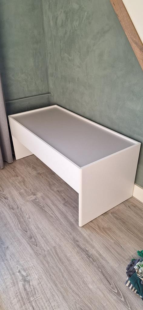 Ikea speeltafel dundra, Ophalen, Eenpersoons, Wit, Zo goed als nieuw