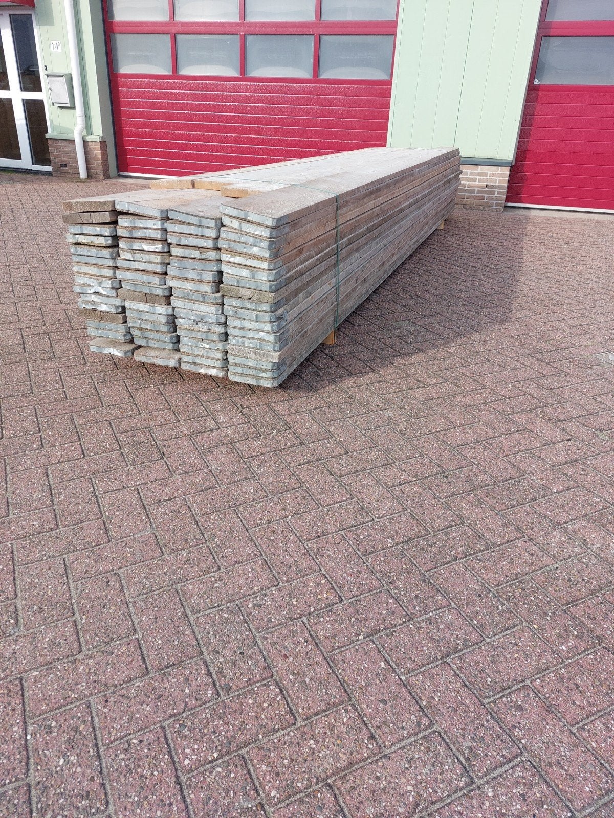 68 stuks gebruikte steigerhouten planken -, Ophalen, Gebruikt, 25 tot 50 mm, Plank