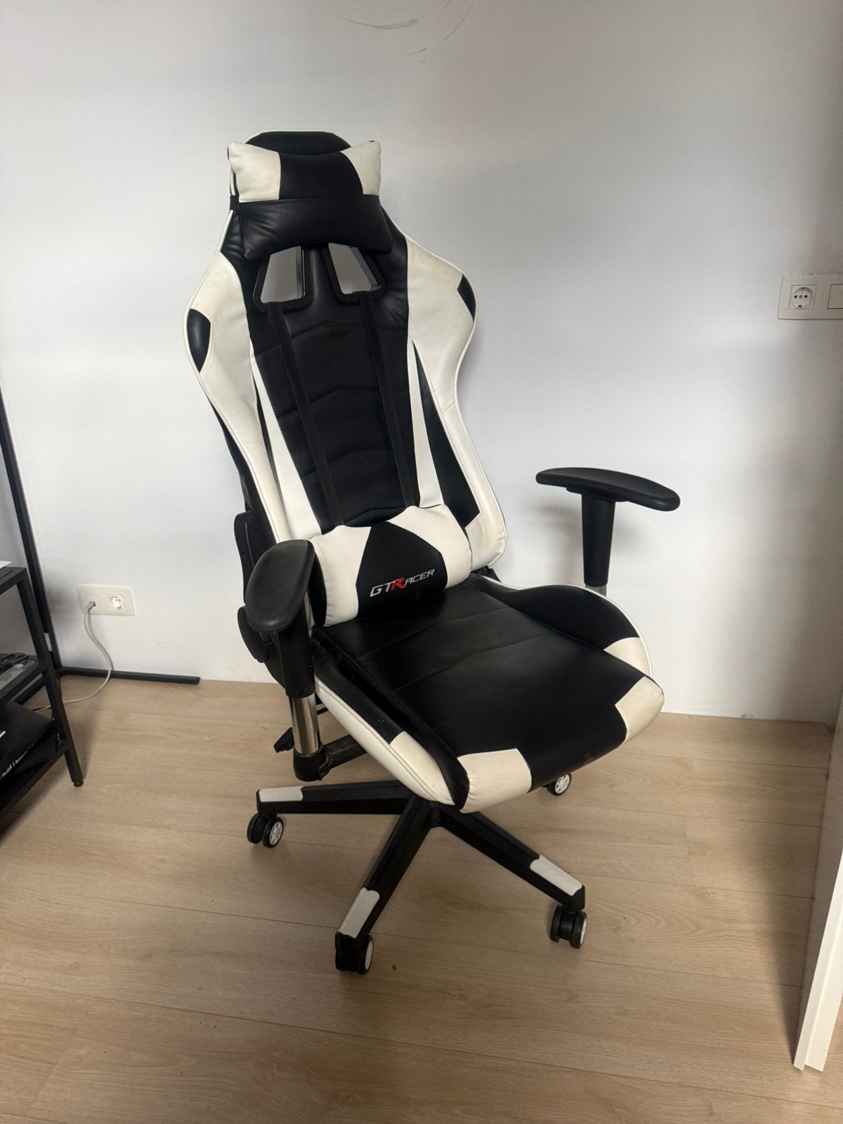 Game stoel / bureau stoel, Huis en Inrichting, Ophalen, Zo goed als nieuw, Zwart