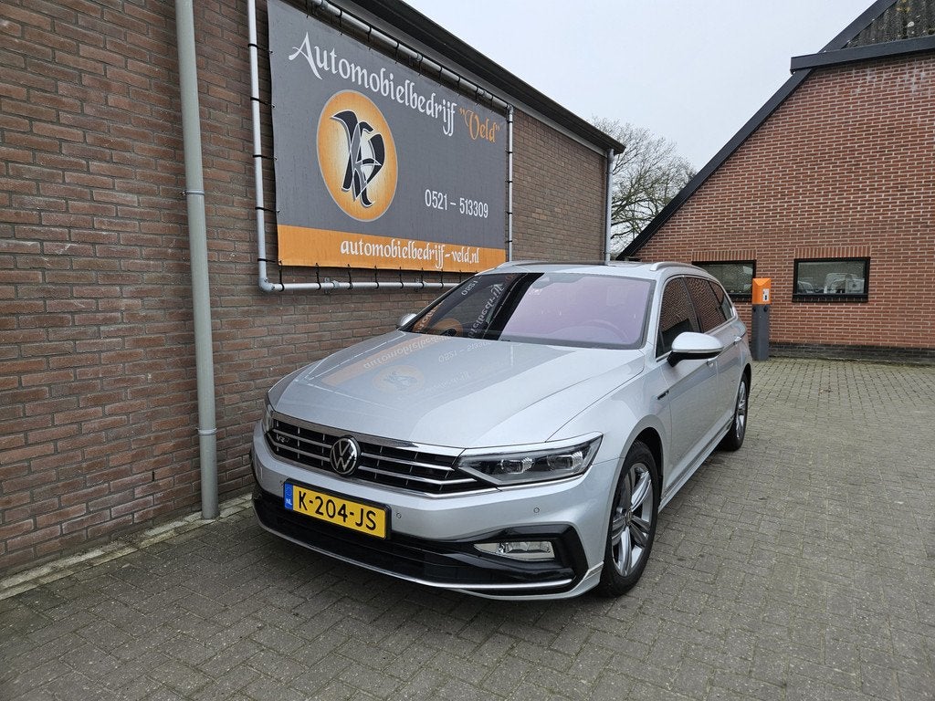 Volkswagen Passat Variant 1.5 TSI R-Line Business +, Auto's, 730 kg, 4 cilinders, 150 pk, Origineel Nederlands