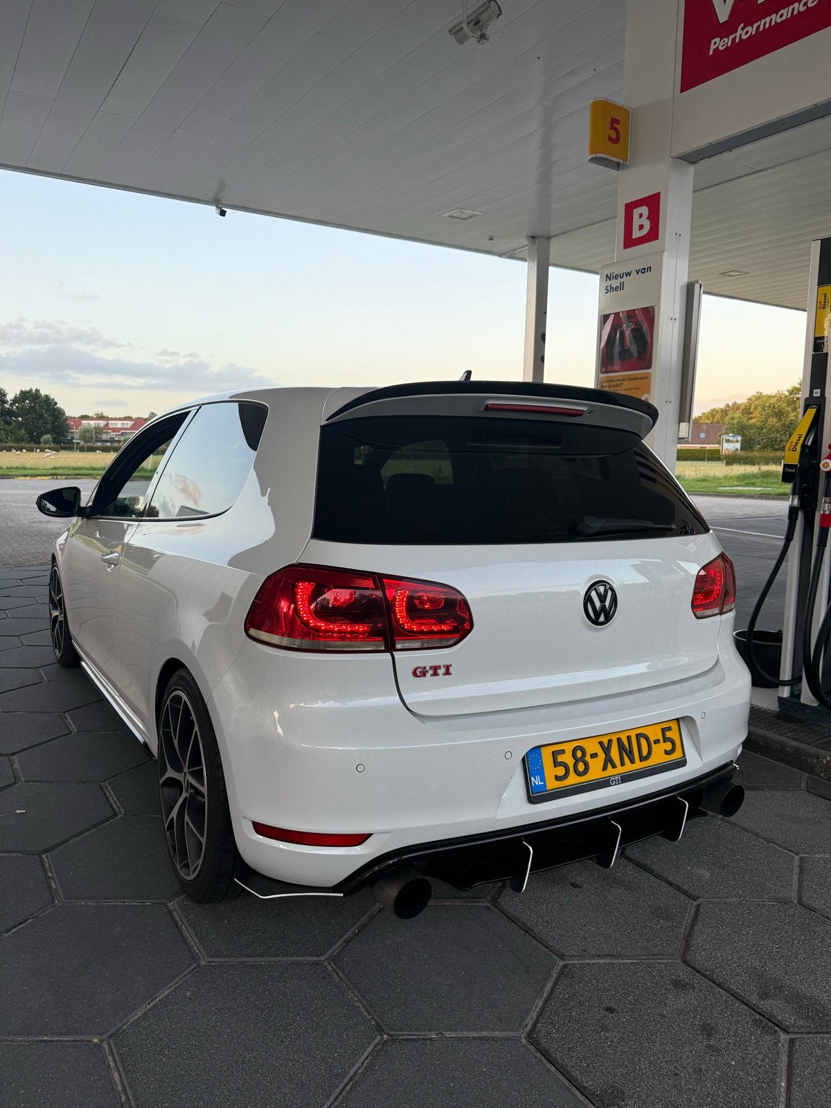 Volkswagen Golf 2.0 GTI 155KW 3D DSG 2012 Wit 265PK downpipe, Auto's, Zwart, 4 cilinders, Wit, 1314 kg