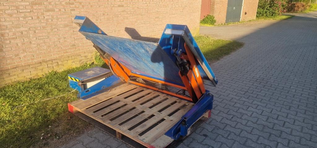 Palletkantelaar / Palletwisselaar, Ophalen