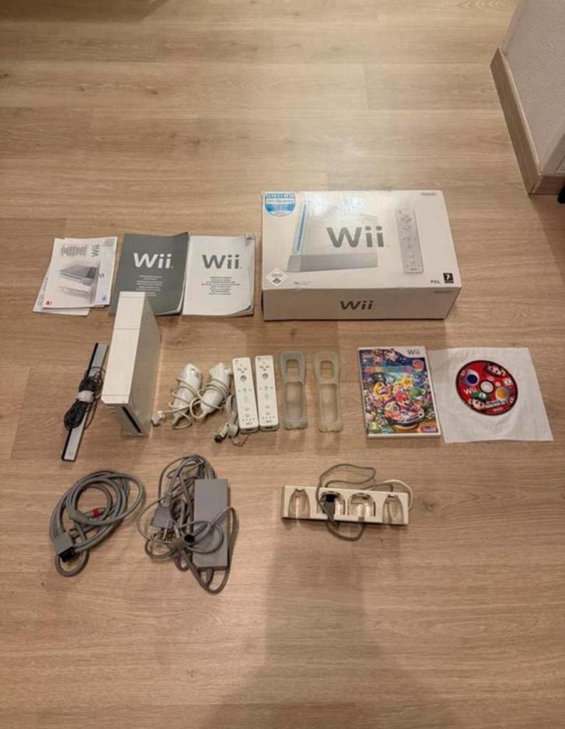 Nintendo Wii set!, Spelcomputers en Games, Spelcomputers | Nintendo Wii, Ophalen of Verzenden, Zo goed als nieuw, Met 2 controllers