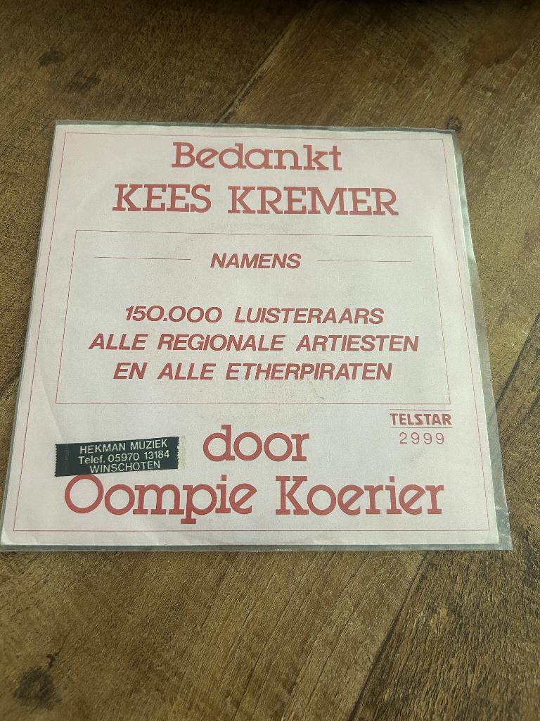 Door Oompie Koerier-Namens 150.00 luisteraars, 7 inch, Single, Ophalen of Verzenden, Zo goed als nieuw