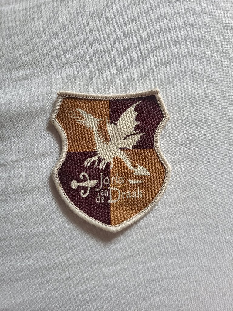 Efteling Joris en de Draak patch/embleem, Verzamelen, Ophalen of Verzenden, Gebruikt, Button of Speldje