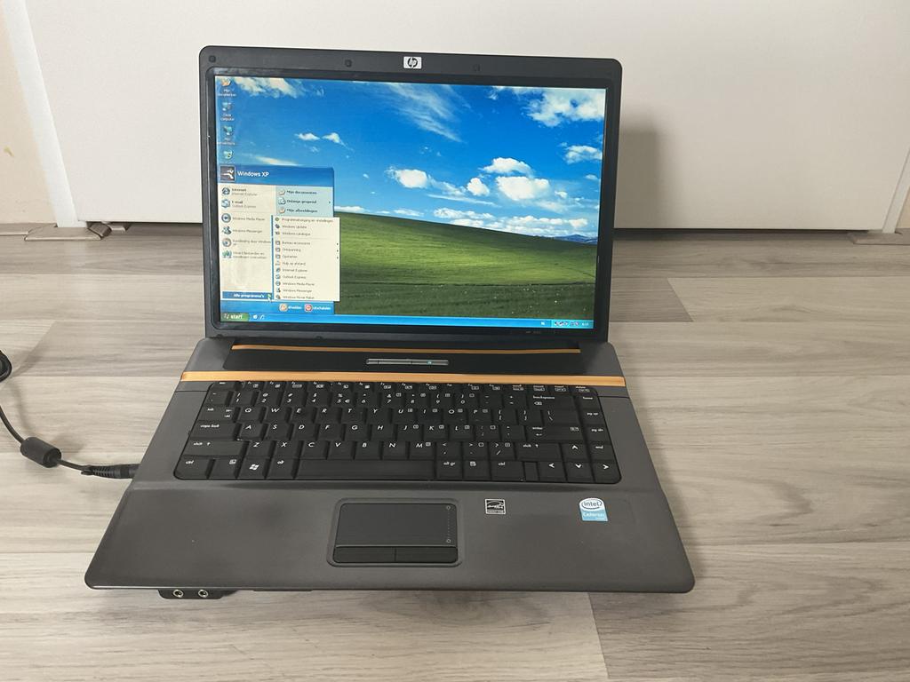 🔥 Goedwerkende HP windows XP laptop met SDD 🔥, Computers en Software, Vintage Computers, Ophalen of Verzenden