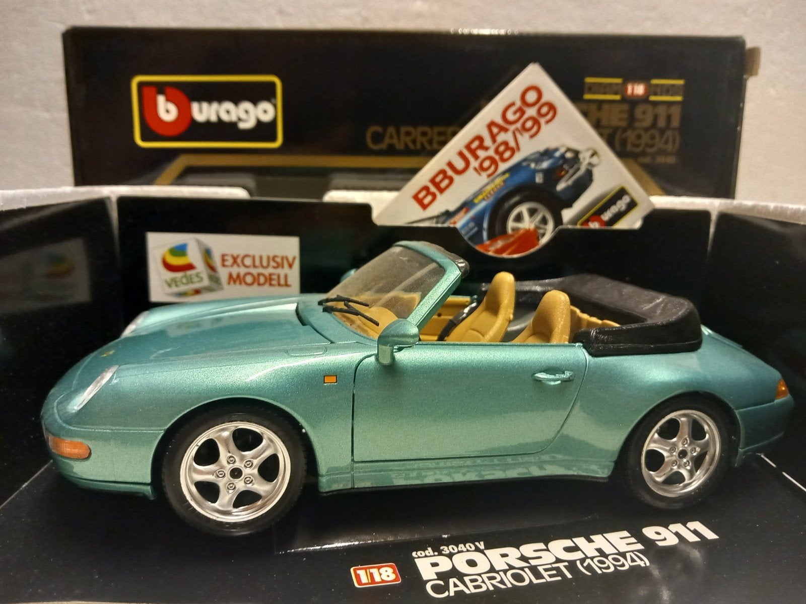 Porsche 911 cabriolet Carrera metallic mint Bburago 1:18 KRD, Hobby en Vrije tijd, Modelauto's | 1:18, Ophalen of Verzenden, Zo goed als nieuw