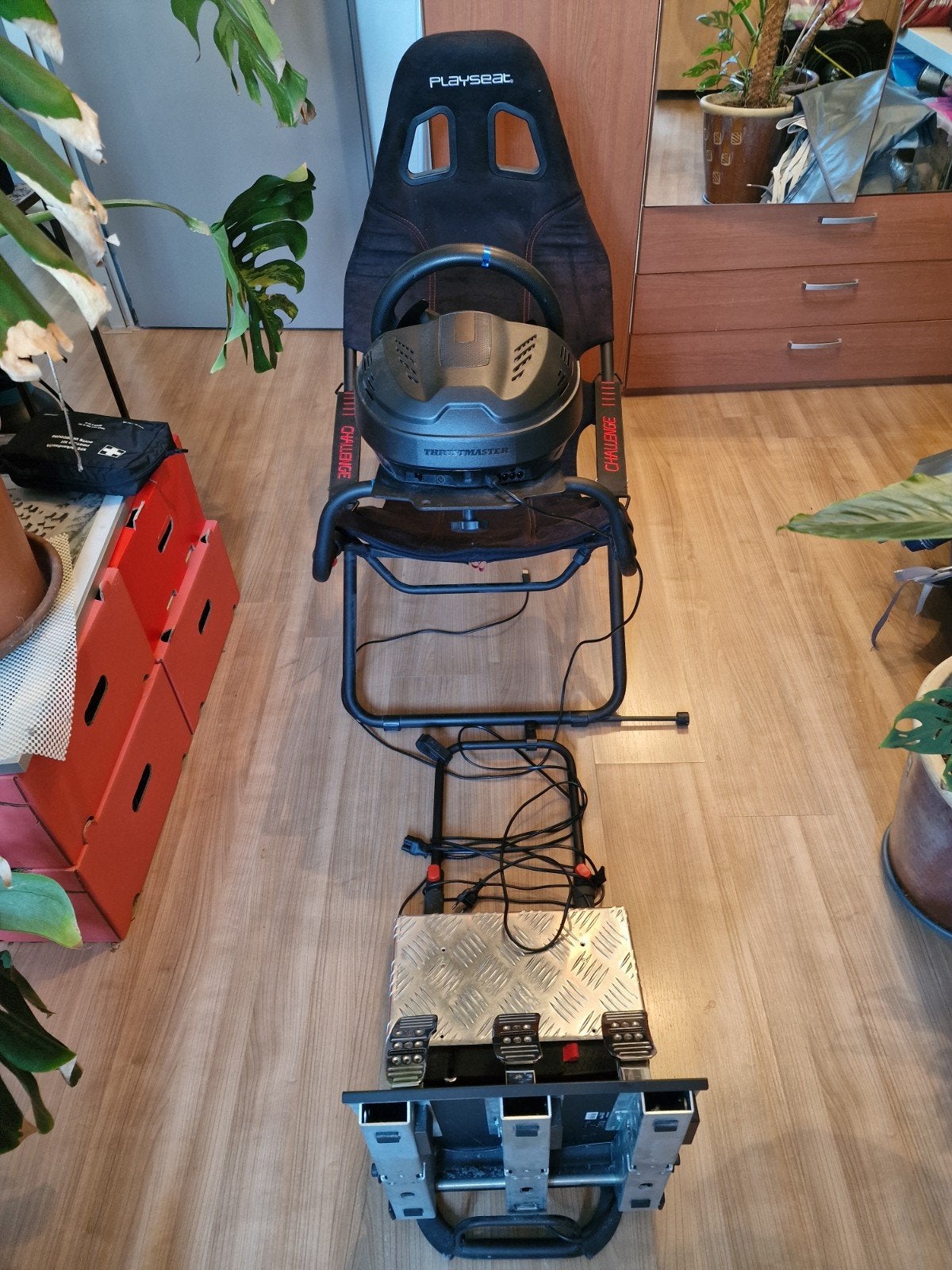 Thrustmaster T300 + T3PA Pro + Playseat Challenge – compleet, Ophalen, Zo goed als nieuw, Playseat/Thrustmaster