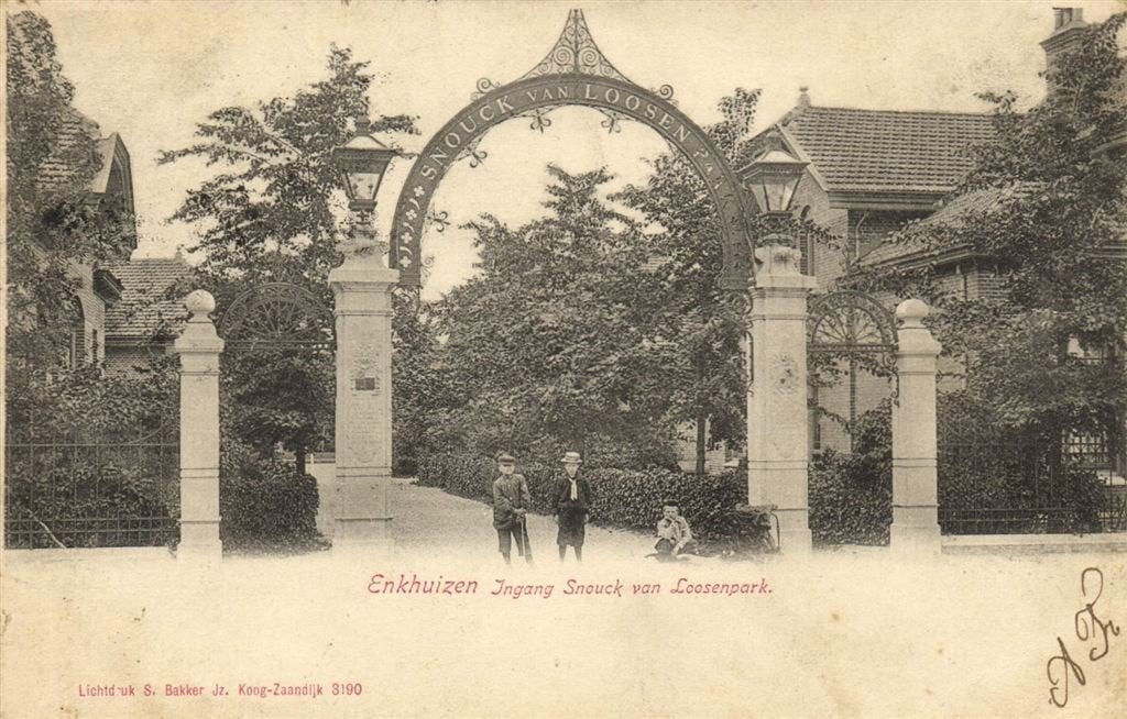 Enkhuizen - Ingang Snouck van Loosenpark. - 1903 gelopen, Verzenden, Voor 1920, Gelopen, Noord-Holland