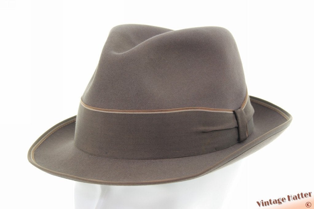 Vintage Gleufhoed Mayser grijs zacht kwaliteitsvilt 57, Ophalen of Verzenden, Hoed, Mayser, 57 cm (M, 7⅛ inch) of minder