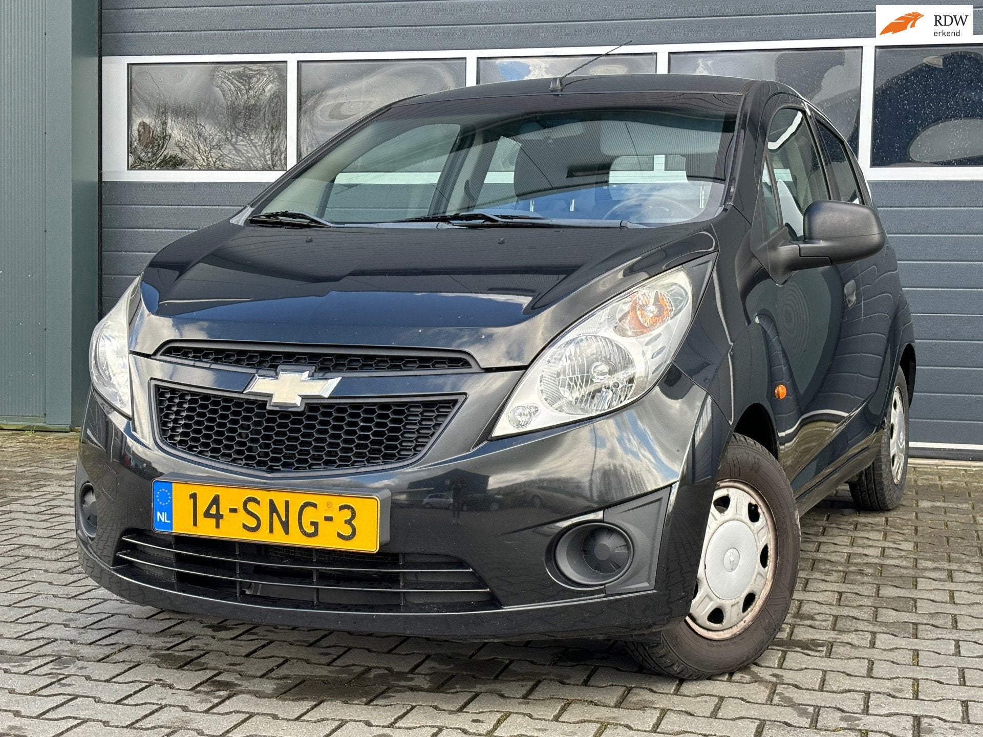 Chevrolet Spark 1.0 16V LS Bi-Fuel | Airco Nu € 1.975,-!, Auto's, Voorwielaandrijving, Euro 5, Stof, Zwart