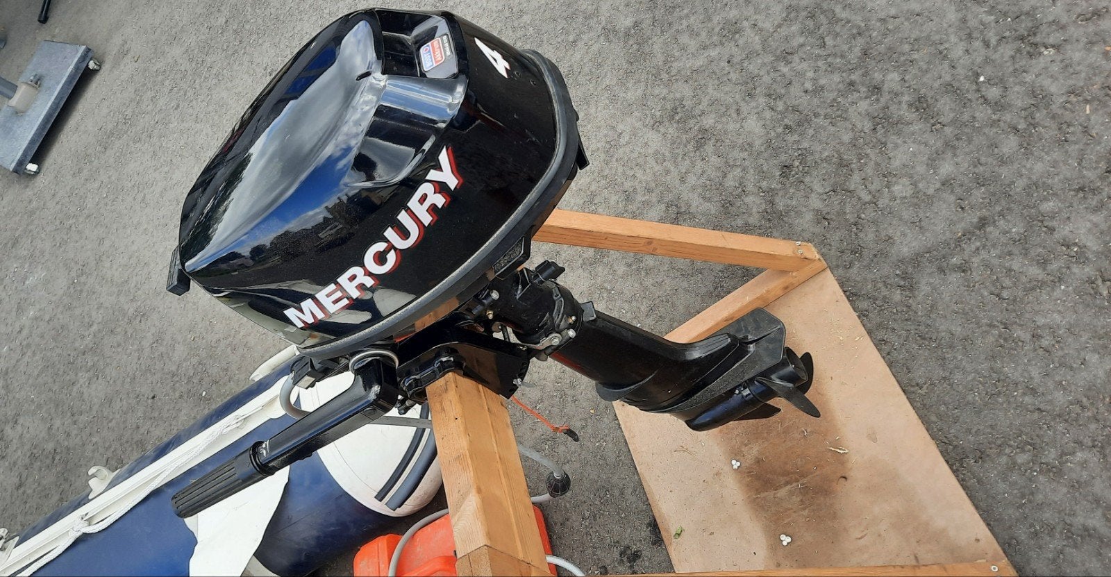 Rubberboot 2.70cm met Mercury 4-takt buitenboordmotor (6PK), Ophalen, Gebruikt, Overige typen, Motorboot