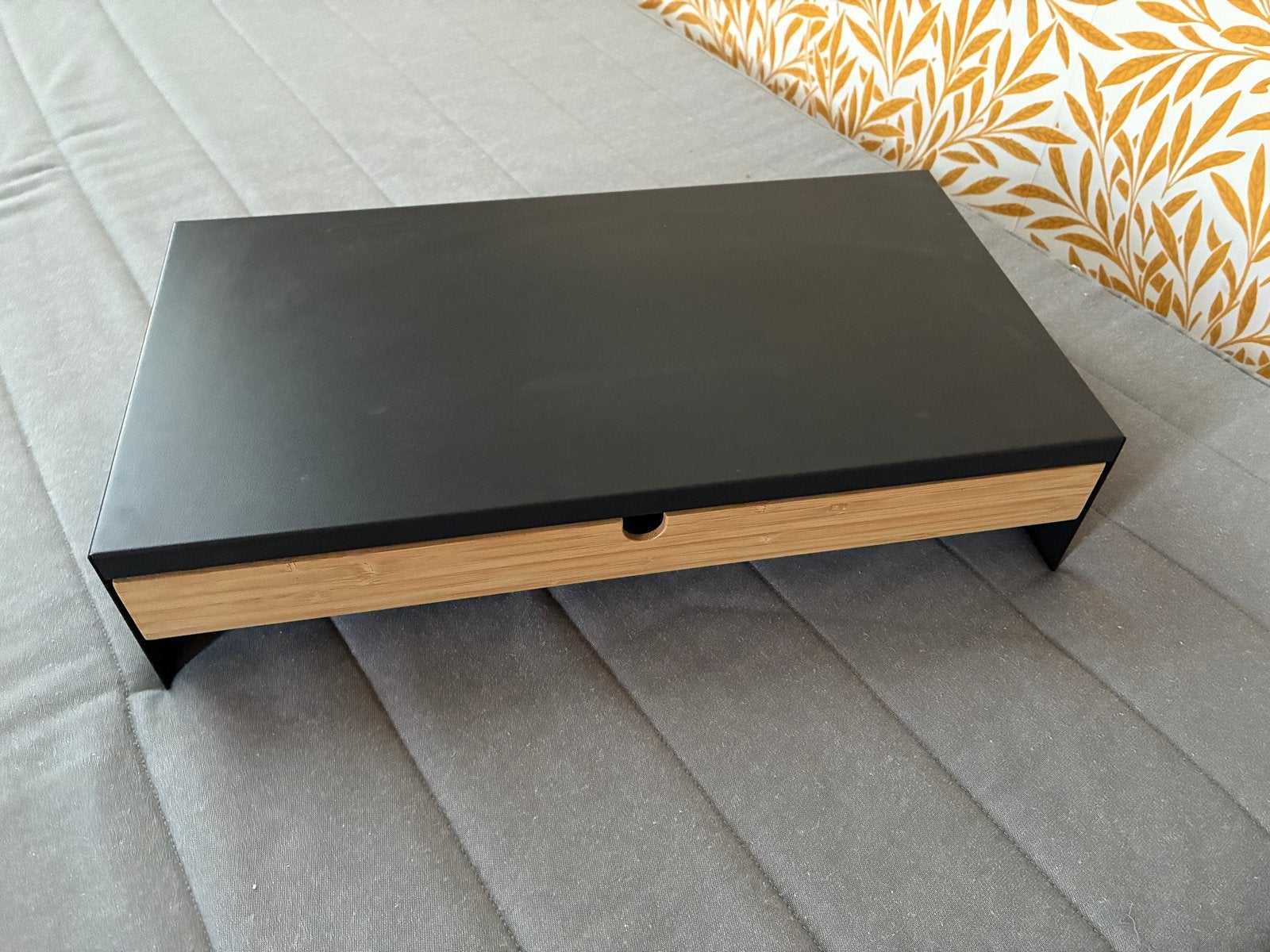 IKEA ELLOVEN monitorstandaard met lade, Ophalen of Verzenden, Gebruikt