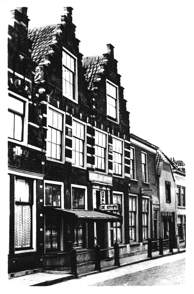 936005 Brielle Hotel Restaurant De Nymph Postzegel afgeweekt, Ophalen of Verzenden, 1920 tot 1940, Gelopen, Zuid-Holland