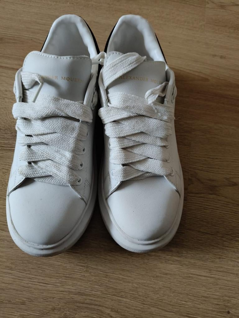 Alexander McQueen sneakers - wit/zwart - maat 40/41, Ophalen of Verzenden, Zo goed als nieuw, Wit
