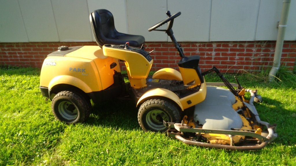 wegens inruil stiga park  2 cilinder honda moet nieuw maaide, Tuin en Terras, Zitmaaiers, Ophalen, Gebruikt, Nederland, Stiga
