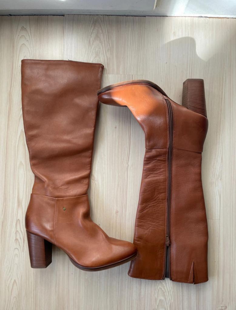 Brown knee high boots | Heeled leather look | Elegant, Hoge laarzen, Bruin, Verzenden, Zo goed als nieuw