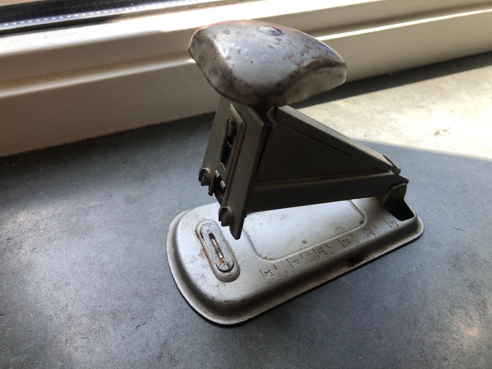 Oude zilvergrijze nietmachine v/h merk Electric MOD.240/N, Ophalen of Verzenden, Gebruikt